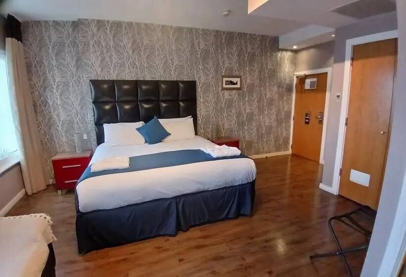 Fotos del hotel The Royal Hotel Cardiff:  2
