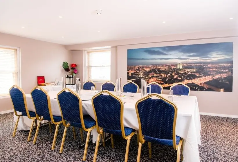 Fotos del hotel The Royal Hotel Cardiff:  15