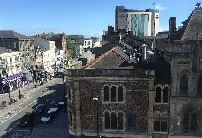 Fotos del hotel The Royal Hotel Cardiff:  17