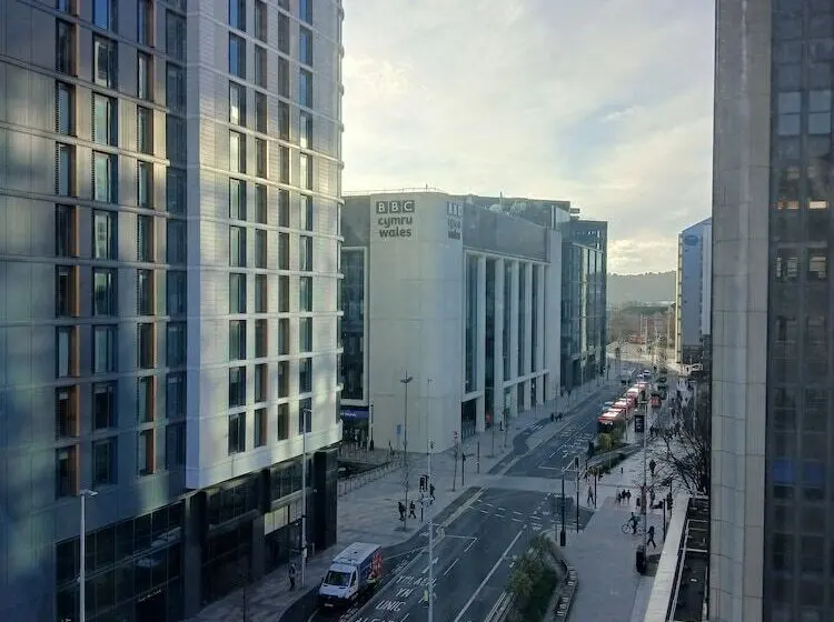 Fotos del hotel The Royal Hotel Cardiff:  31