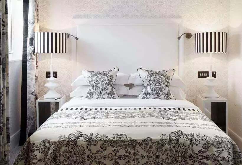 Fotos del hotel The Mandeville:  2