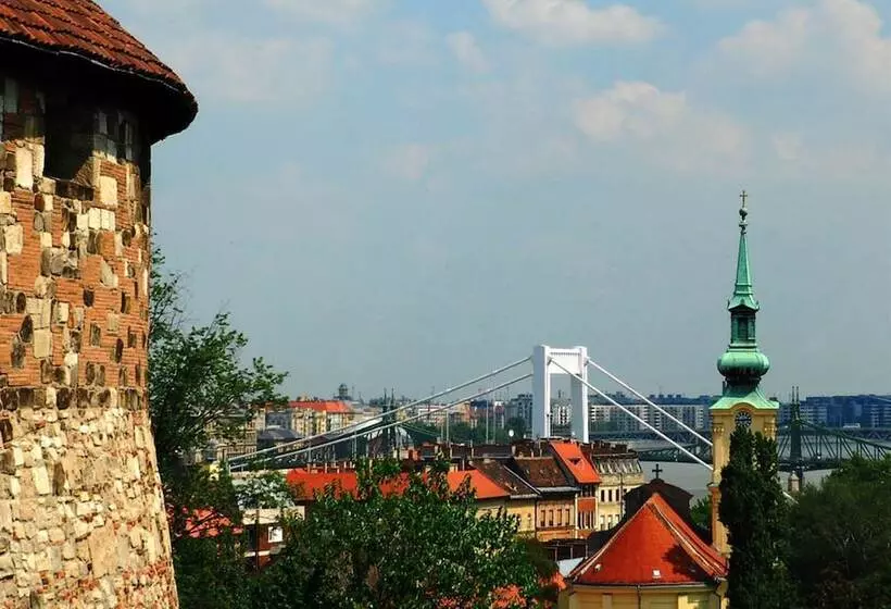 Fotos del hotel Orion Várkert:  8