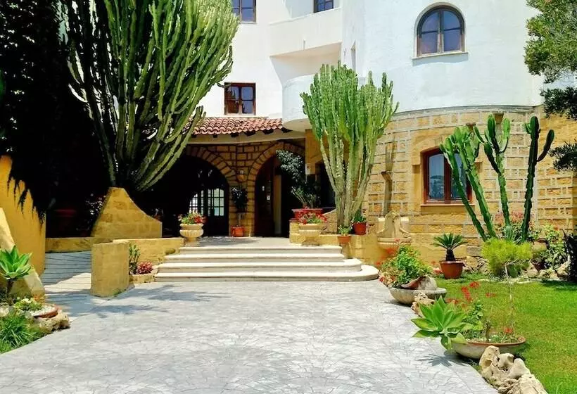 Fotos del hotel Akrabello:  12