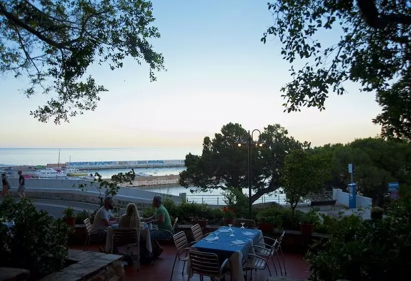 Fotos del hotel Albergo Miramare:  24