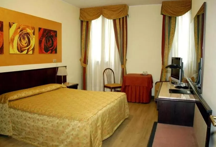 Fotos del hotel Donatello:  7