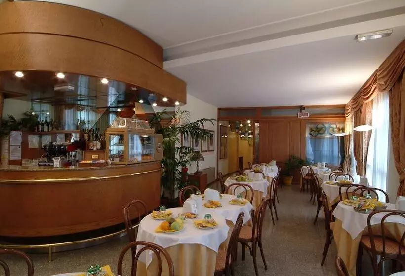 Fotos del hotel Donatello:  8