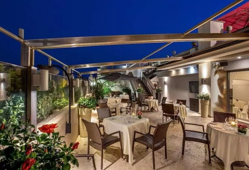 Fotos del hotel Savoy:  6