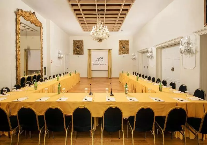 Fotos del hotel Savoy:  17