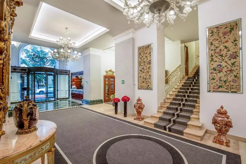 Fotos del hotel Savoy:  16