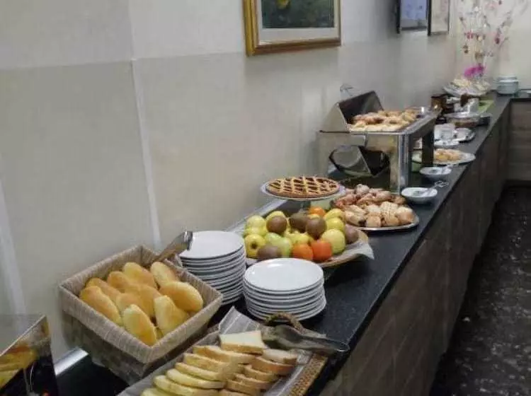 Fotos del hotel Elena:  14