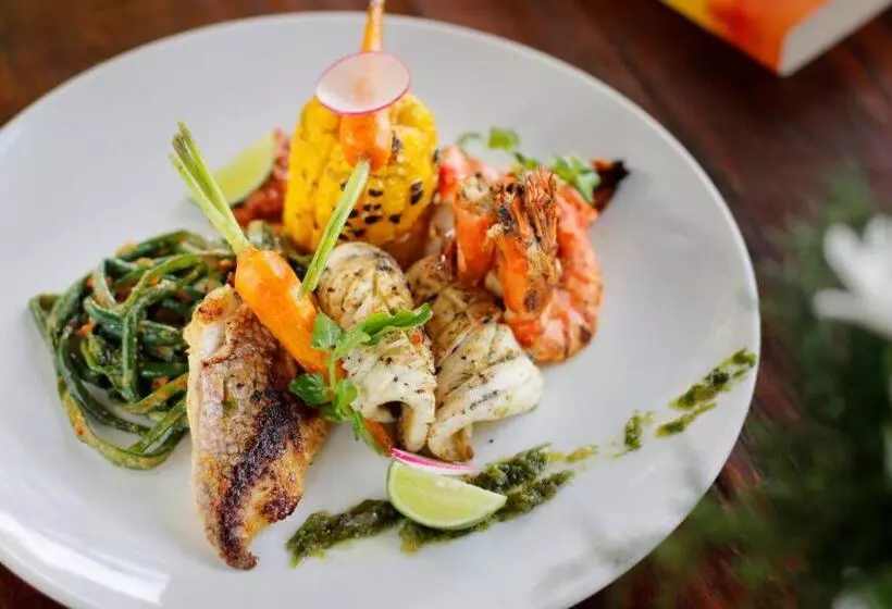 Inna Sindhu Beach  & Resort