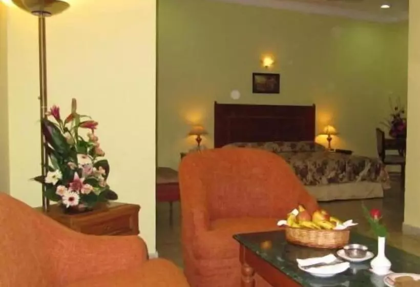 Fotos del hotel Ritz Plaza:  2