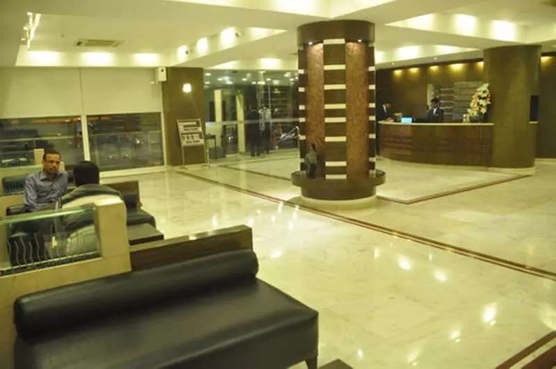 Fotos del hotel The Hans  New Delhi:  7