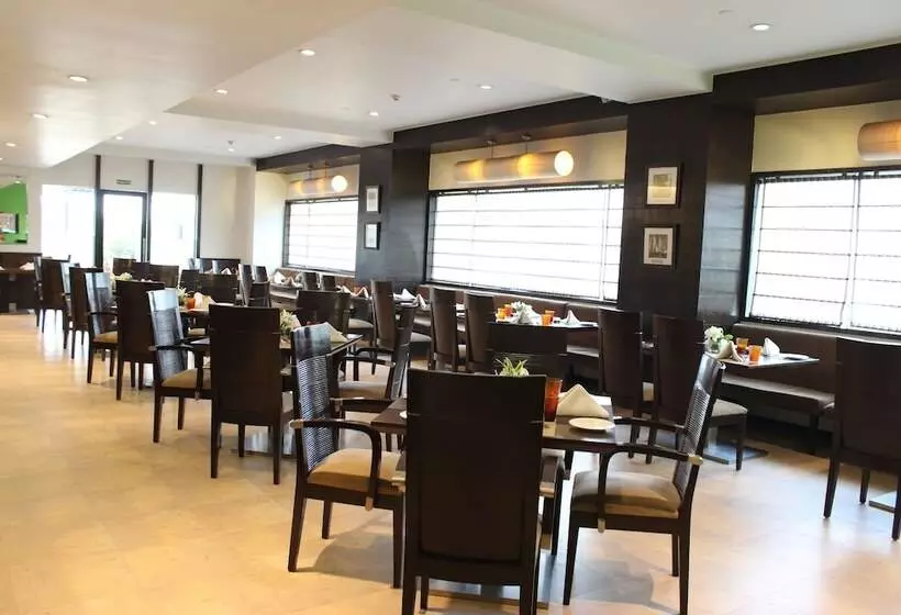 Fotos del hotel The Hans  New Delhi:  8