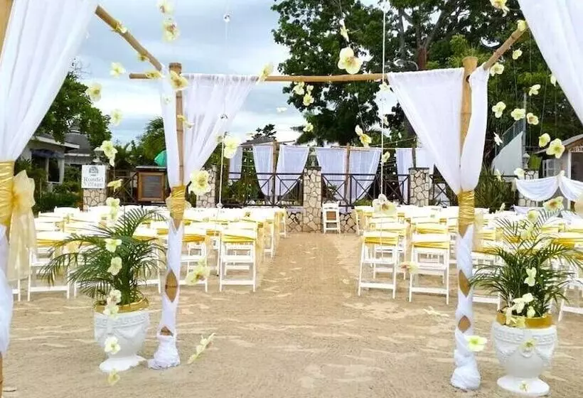 Fotos del hotel Rondel Village:  12