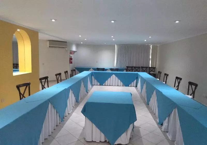 Fotos del hotel Aquamarina Beach:  12