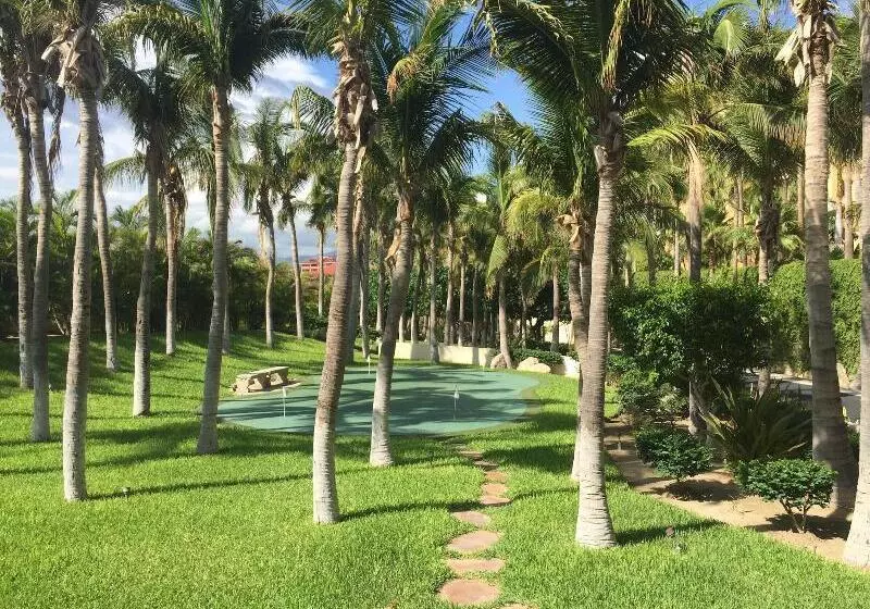 Fotos del hotel Hacienda Beach Club & Residences:  2