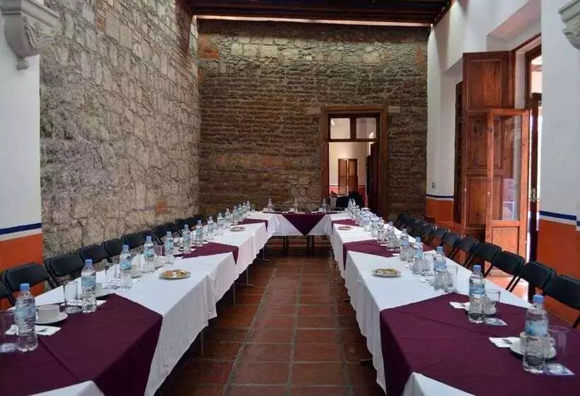 Fotos del hotel Howard Johnson Calle Real Morelia:  8