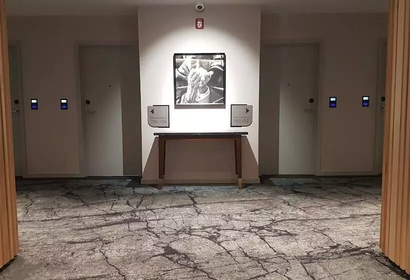 Crowne Plaza Christchurch, An Ihg