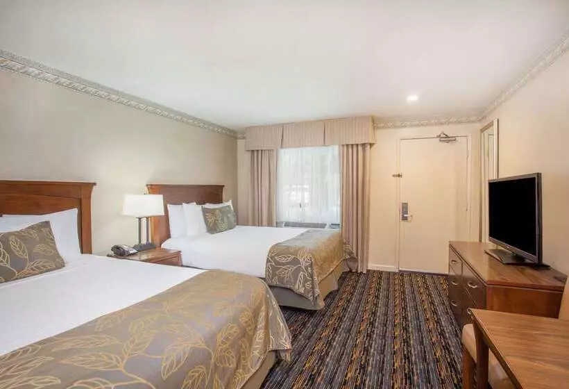 Fotos del hotel Days Inn By Wyndham San Diego  Circle:  19