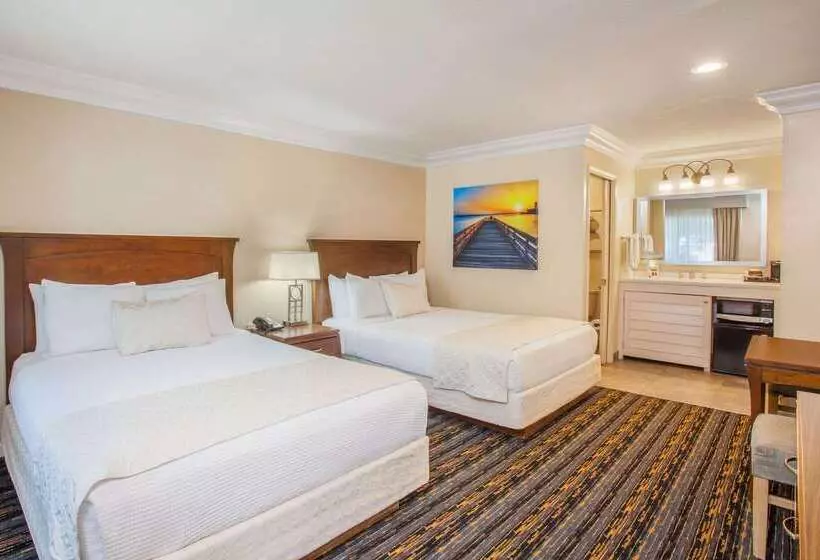 Fotos del hotel Days Inn By Wyndham San Diego  Circle:  21