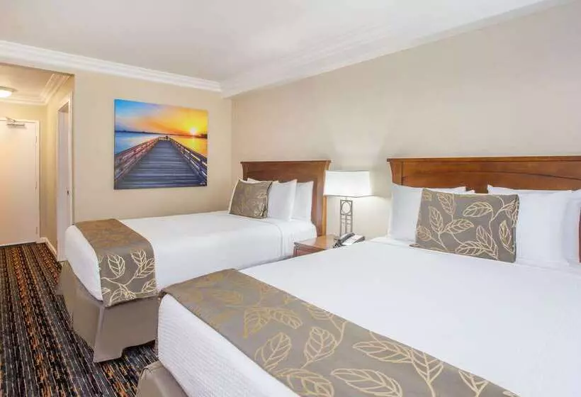 Fotos del hotel Days Inn By Wyndham San Diego  Circle:  25
