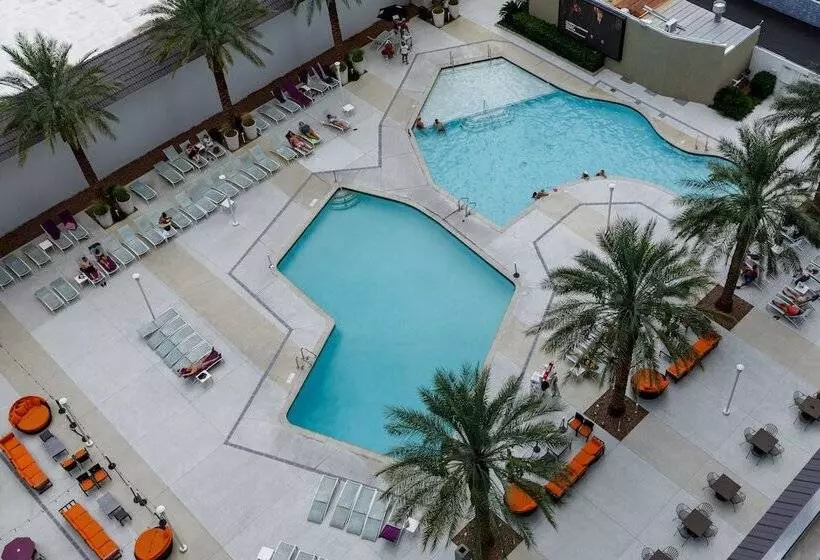 Fotos del hotel OYO Hotel and Casino Las Vegas:  2