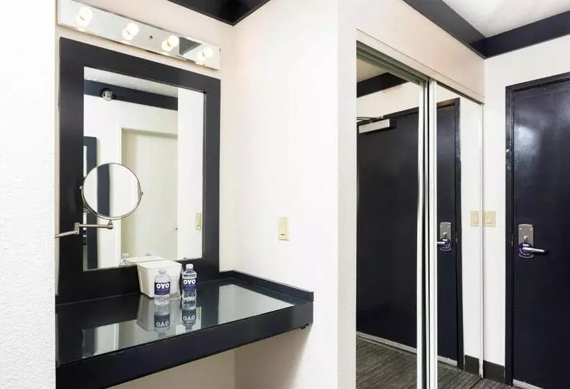 Fotos del hotel OYO Hotel and Casino Las Vegas:  13