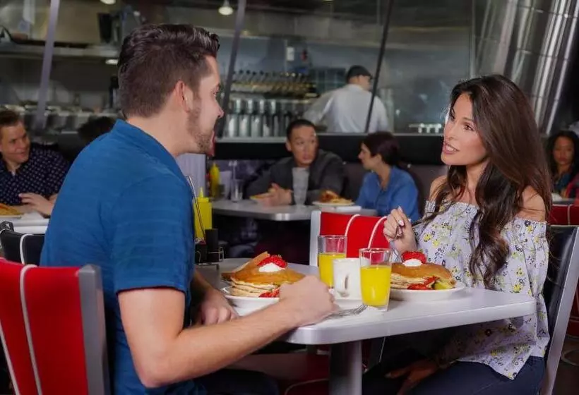 Fotos del hotel OYO Hotel and Casino Las Vegas:  16