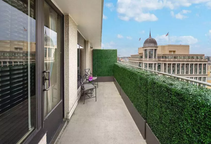 Fotos del hotel The Madison, A Hilton:  42