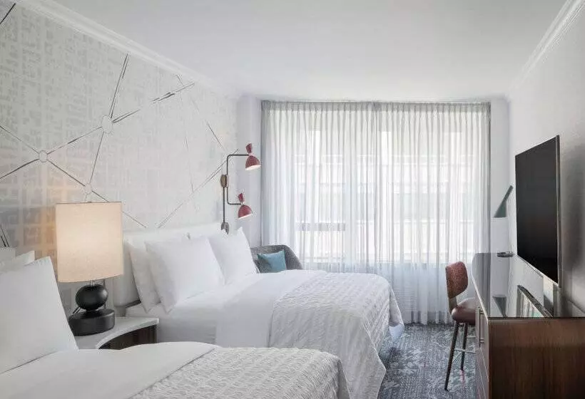 Fotos del hotel The Madison, A Hilton:  25