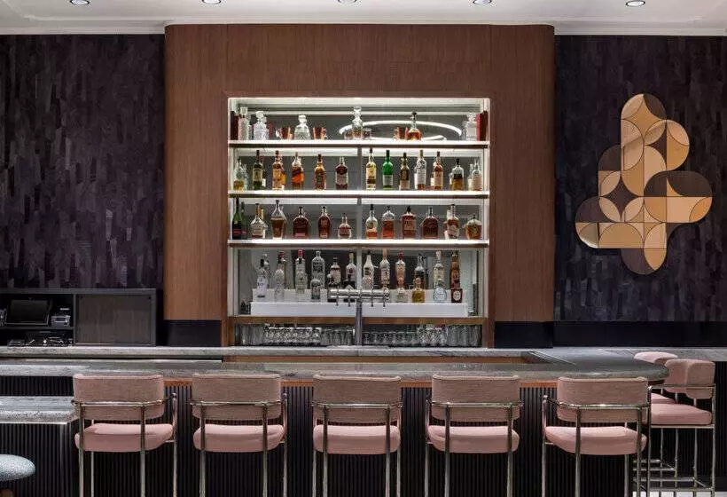 Fotos del hotel The Madison, A Hilton:  34