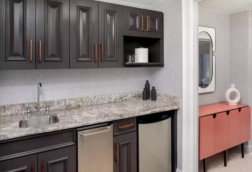 Fotos del hotel The Madison, A Hilton:  68