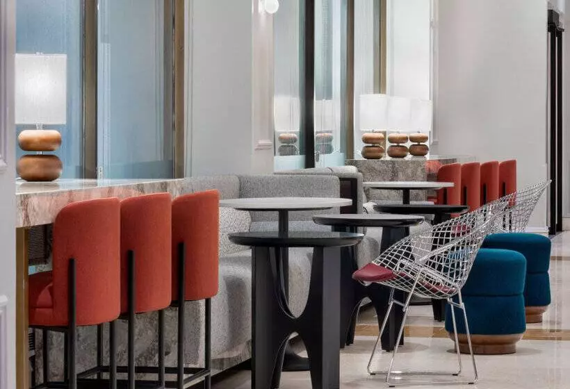 Fotos del hotel The Madison, A Hilton:  33