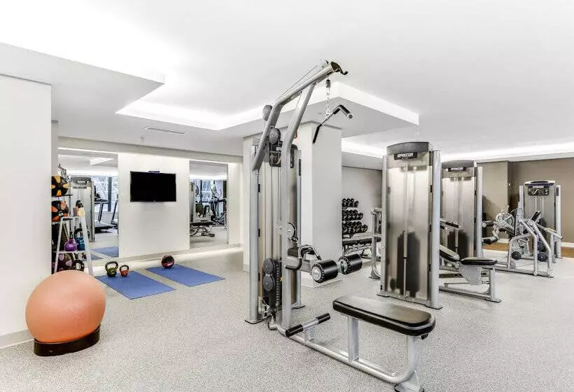 Fotos del hotel The Madison, A Hilton:  30