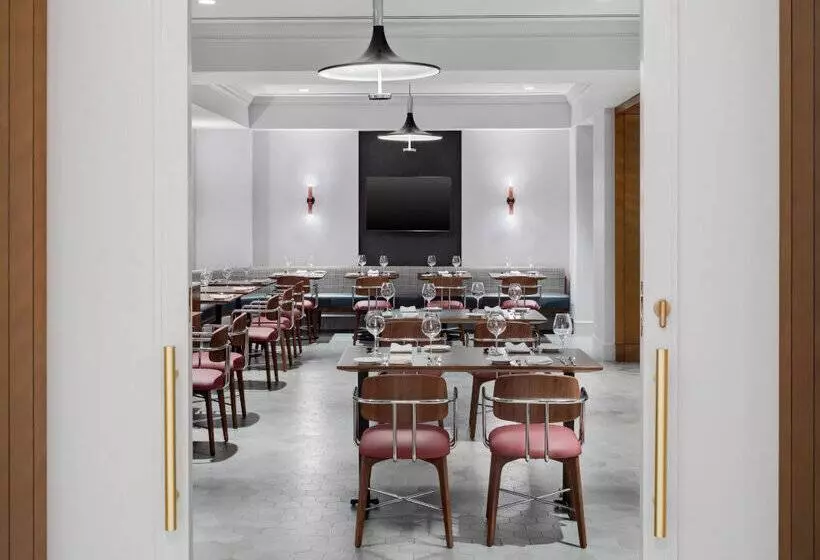 Fotos del hotel The Madison, A Hilton:  32