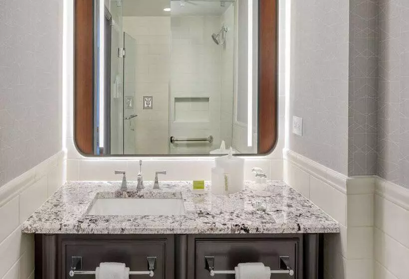 Fotos del hotel The Madison, A Hilton:  52