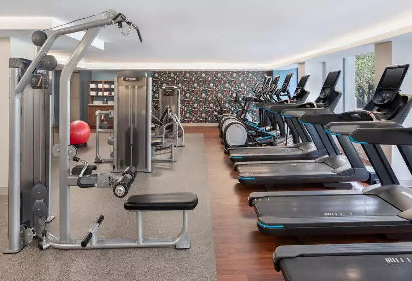 Fotos del hotel The Madison, A Hilton:  29