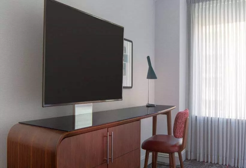 Fotos del hotel The Madison, A Hilton:  22