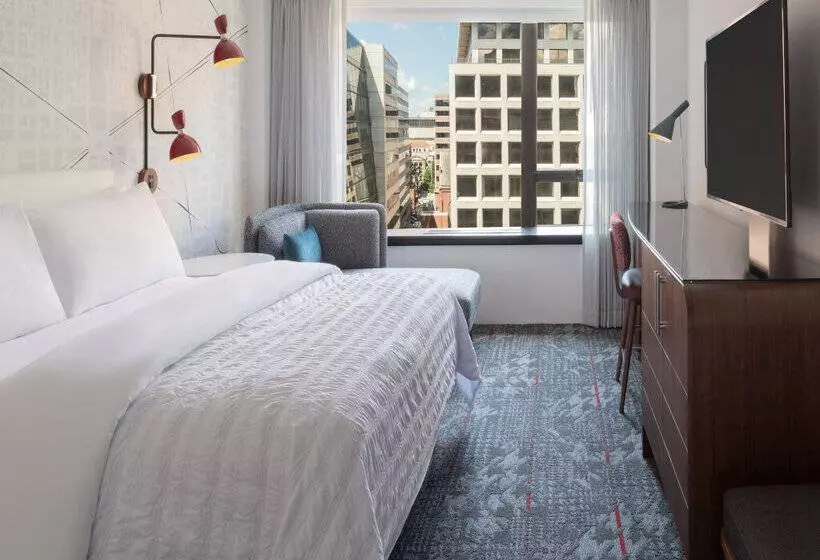 Fotos del hotel The Madison, A Hilton:  56