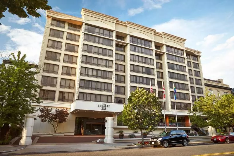 The Ven At Embassy Row, Washington, D.c., A Tribute Portfolio