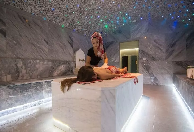 Fotos del hotel Grand  Neum:  11