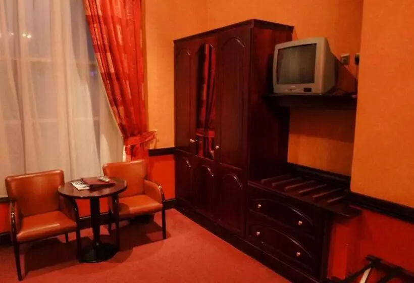 Fotos del hotel Russell Court:  6