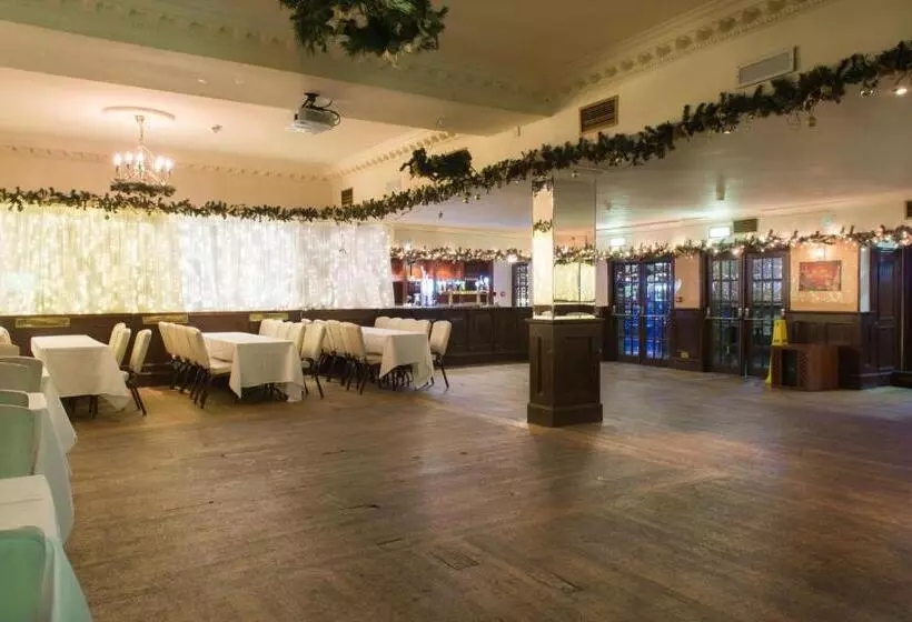 Fotos del hotel Russell Court:  2