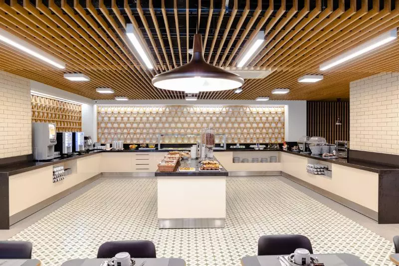 Fotos del hotel Alif Campo Pequeno:  42