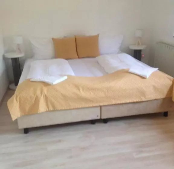 Fotos del hotel Gloria Budapest City Center:  6