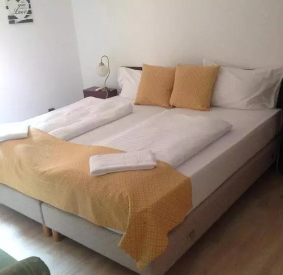 Fotos del hotel Gloria Budapest City Center:  9