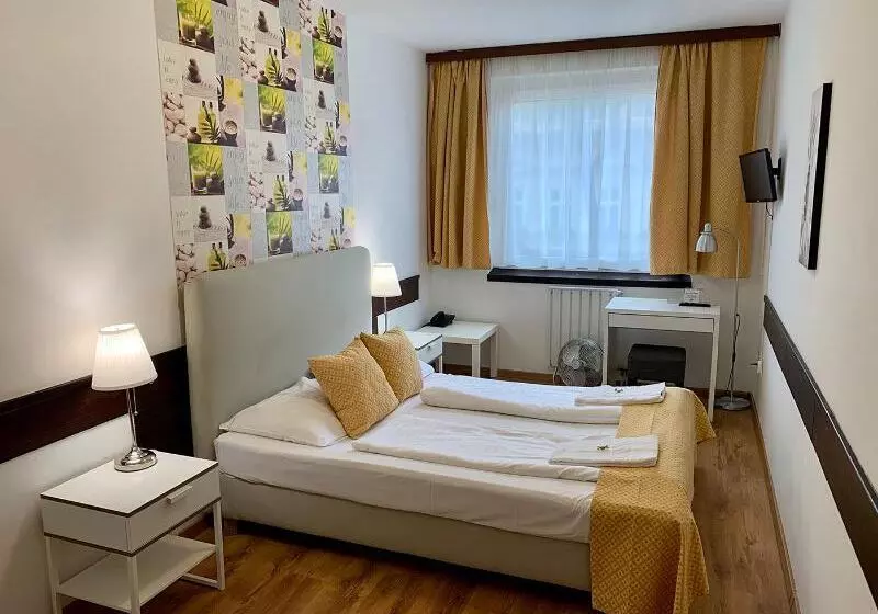 Fotos del hotel Gloria Budapest City Center:  12