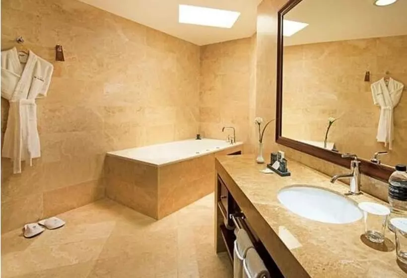 Fotos del hotel La Hacienda Hotel Miraflores:  7