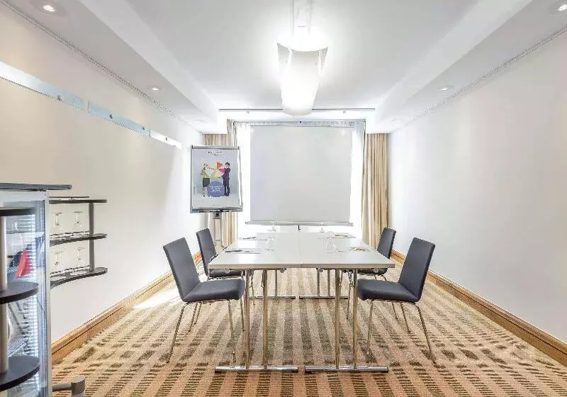 Fotos del hotel Novotel Freiburg Am Konzerthaus:  14